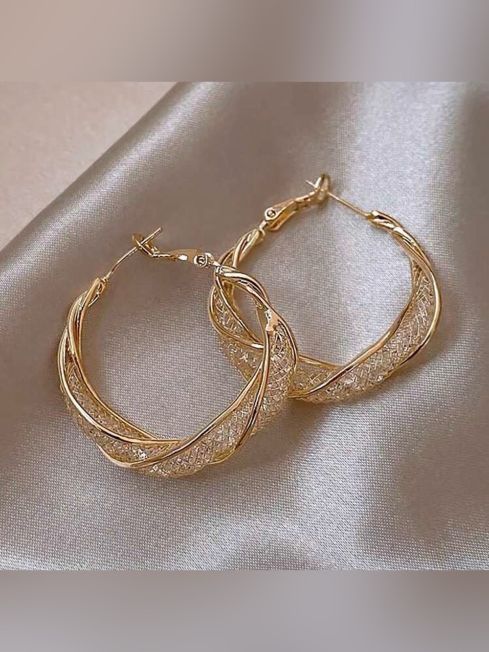 NWOT Gold Twisted Hoop Earrings - Women Jewelry